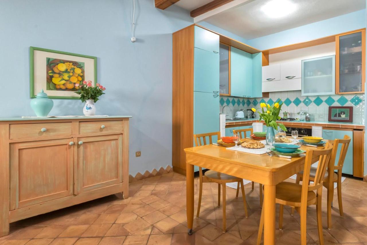 Dimora Teatro Apartment Алгеро Екстериор снимка