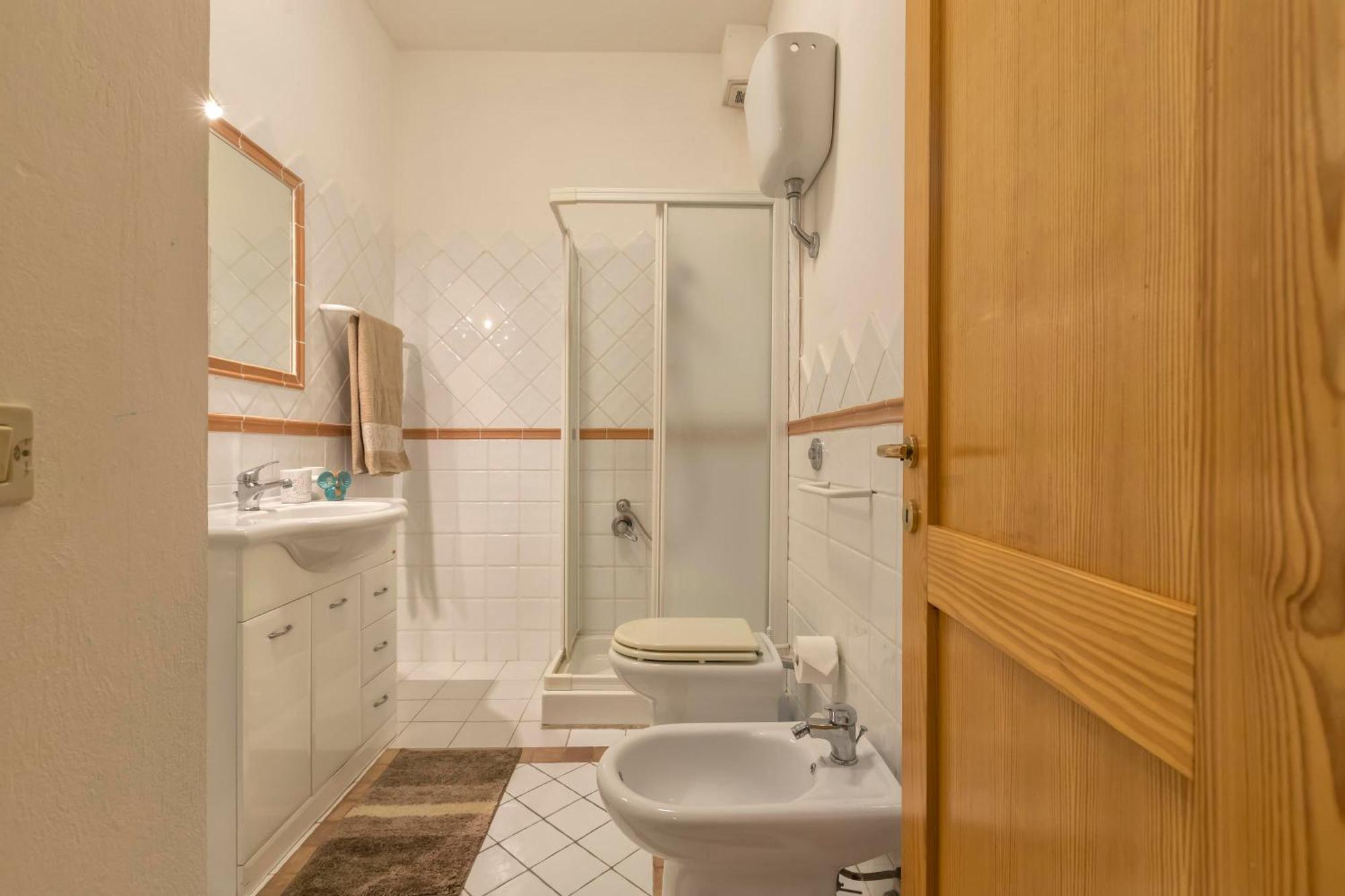 Dimora Teatro Apartment Алгеро Екстериор снимка